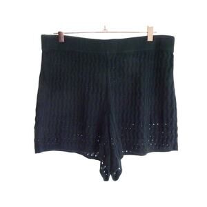 Everlane Crochet Knit Short Size L